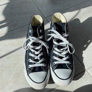 Black high top converse